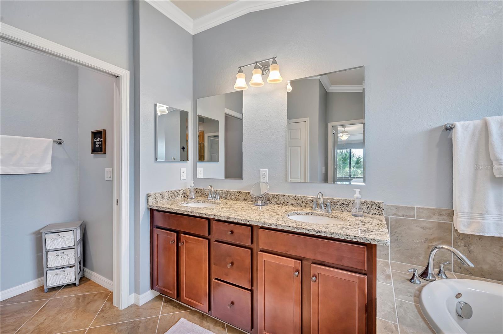5577 PALMER CIR #201, BRADENTON, FL — photo 20
