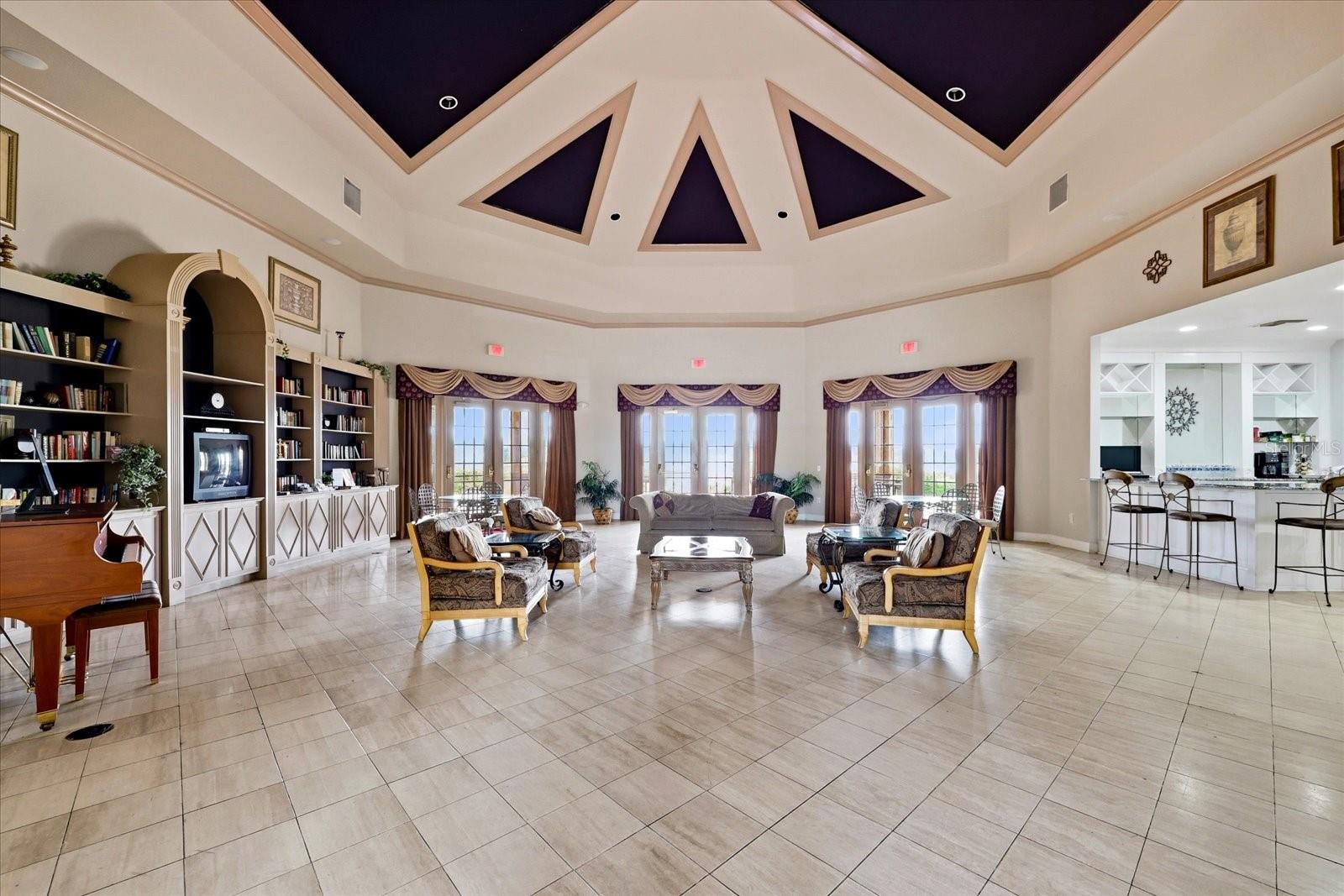 9256 LAKE CHASE ISLAND WAY, TAMPA, FL — photo 44