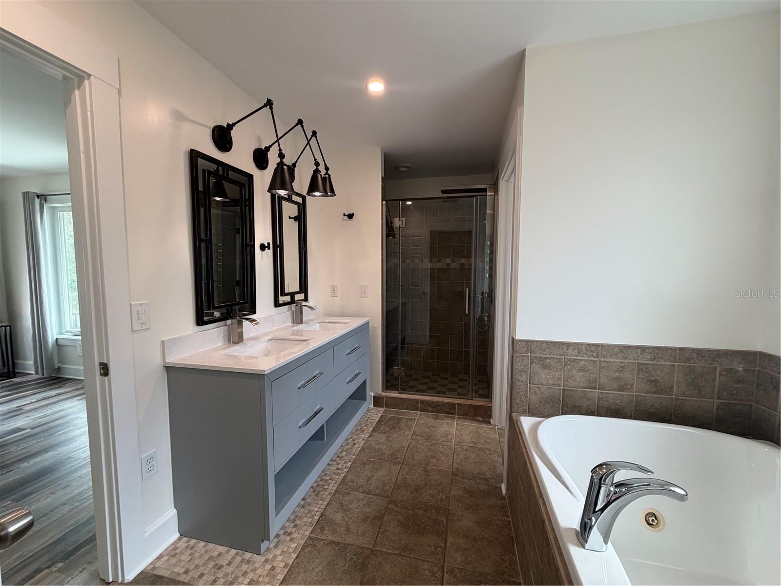 1204 E ELLICOTT ST, TAMPA, FL — photo 13