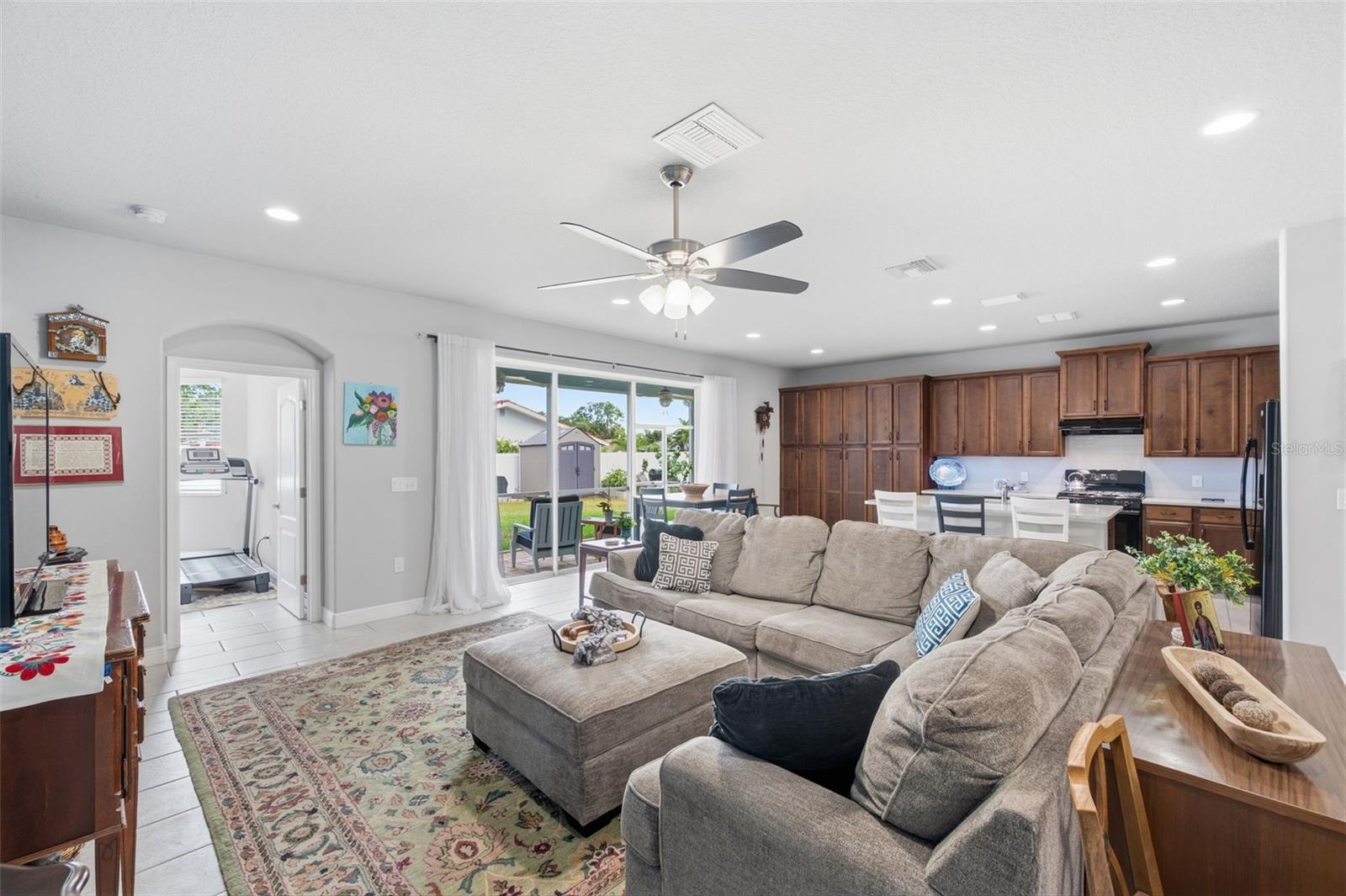 123 N FLORIDA AVE, TARPON SPRINGS, FL — photo 11