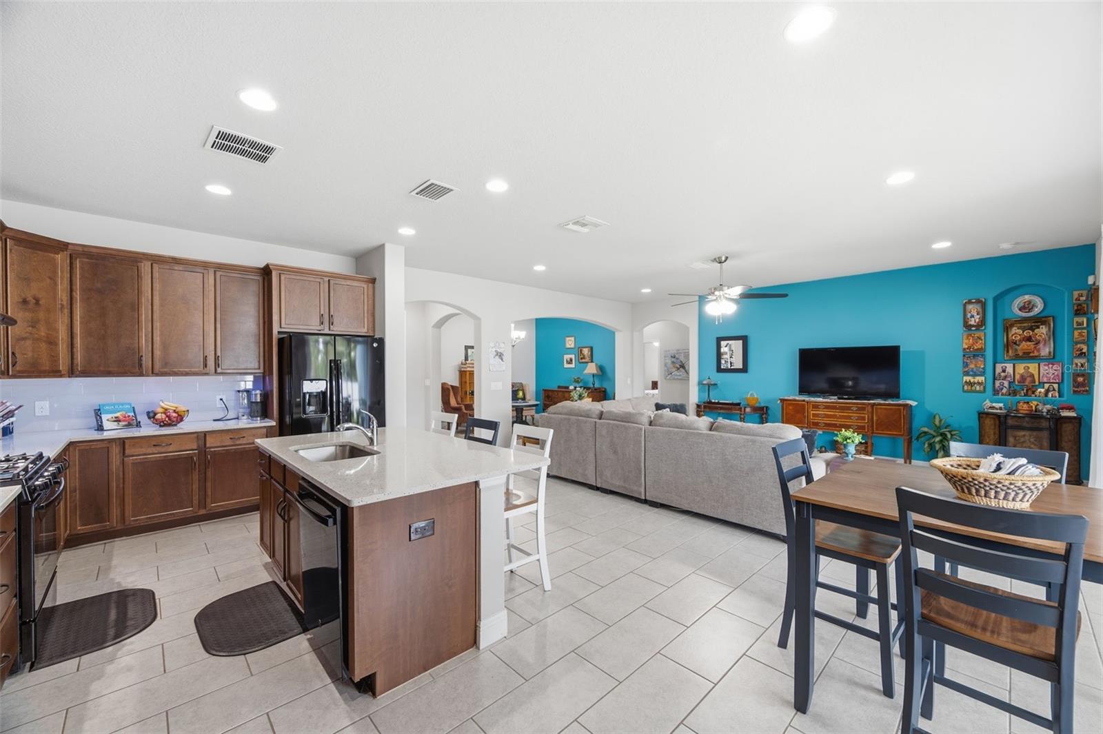 123 N FLORIDA AVE, TARPON SPRINGS, FL — photo 17