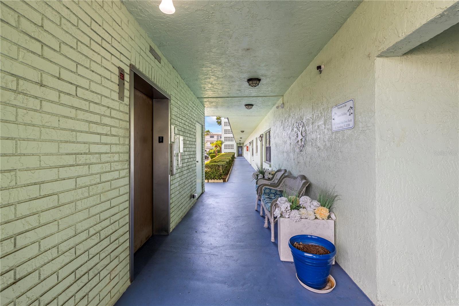 5973 TERRACE PARK DR N #101, ST PETERSBURG, FL — photo 3