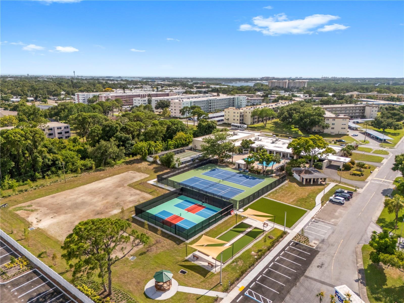 5973 TERRACE PARK DR N #101, ST PETERSBURG, FL — photo 38