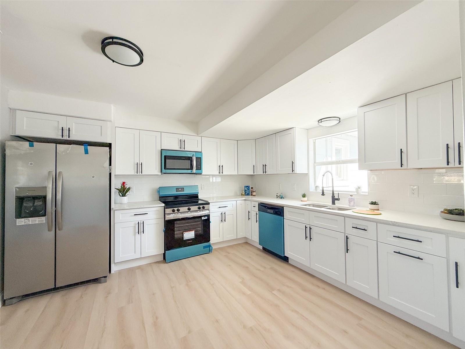 13290 3RD ST E, MADEIRA BEACH, FL — photo 9