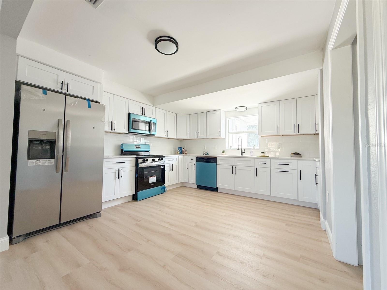 13290 3RD ST E, MADEIRA BEACH, FL — photo 10