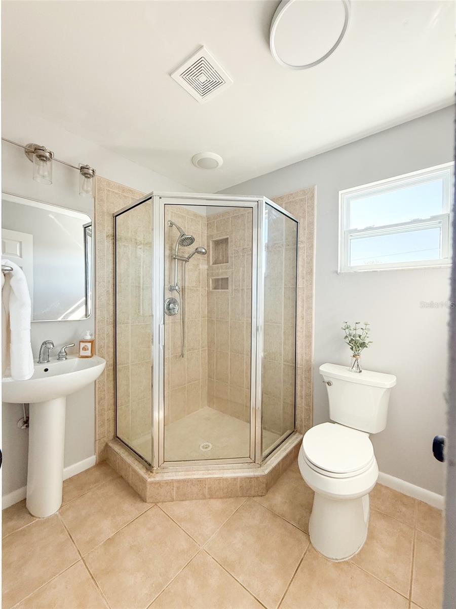 13290 3RD ST E, MADEIRA BEACH, FL — photo 18