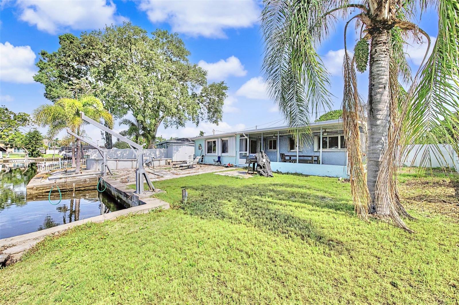 9472 TREASURE LN NE, ST PETERSBURG, FL — photo 32