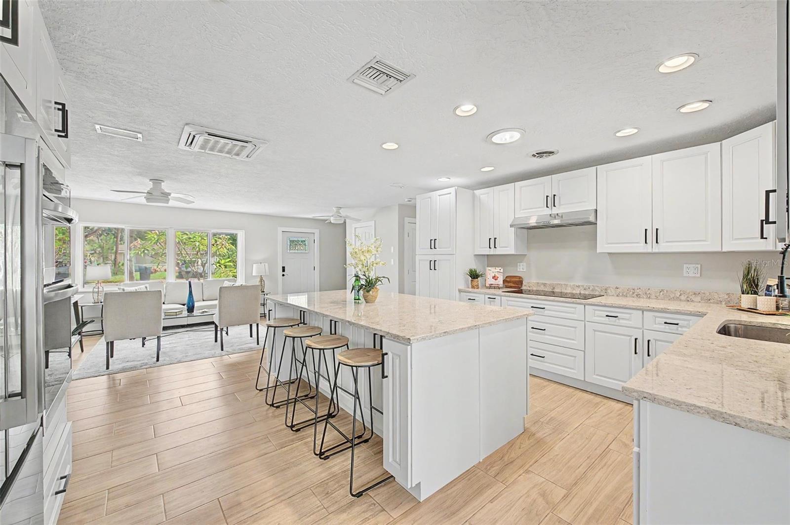 9472 TREASURE LN NE, ST PETERSBURG, FL — photo 12