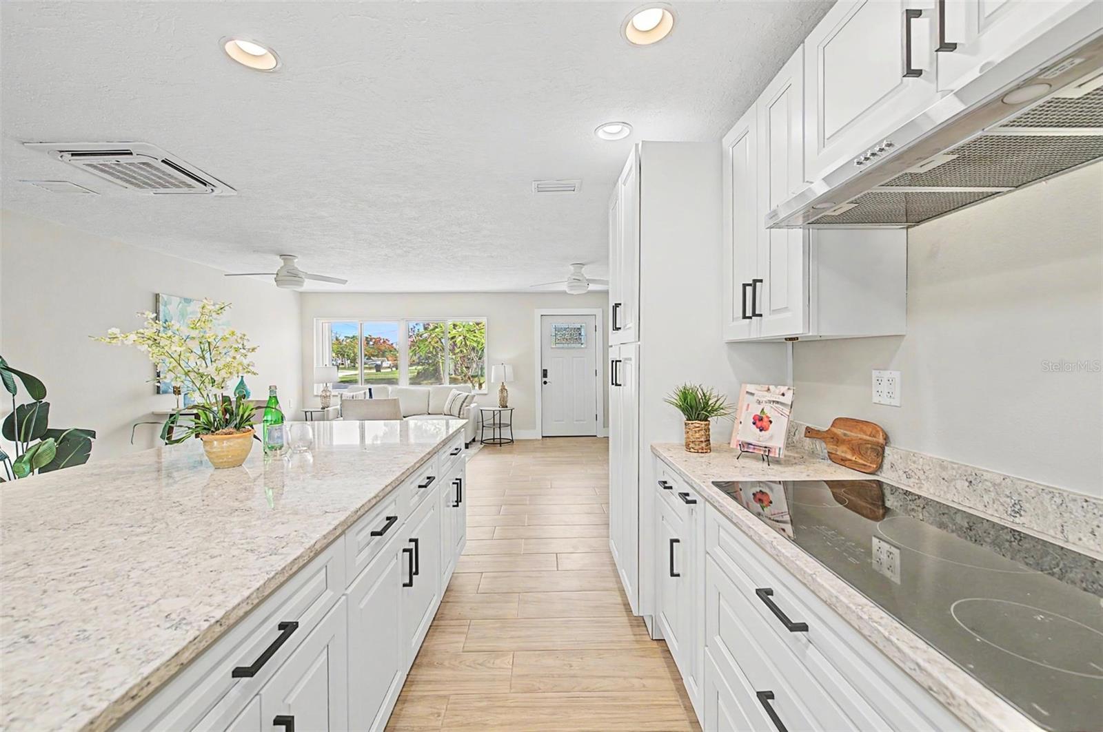 9472 TREASURE LN NE, ST PETERSBURG, FL — photo 14