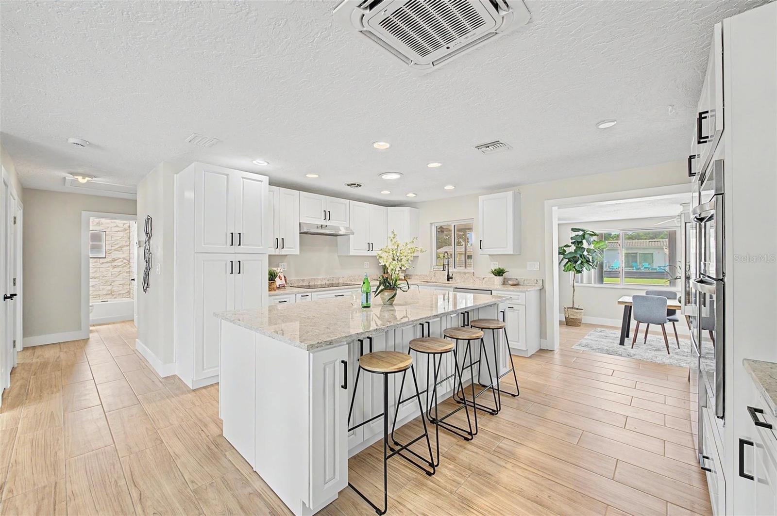 9472 TREASURE LN NE, ST PETERSBURG, FL — photo 17
