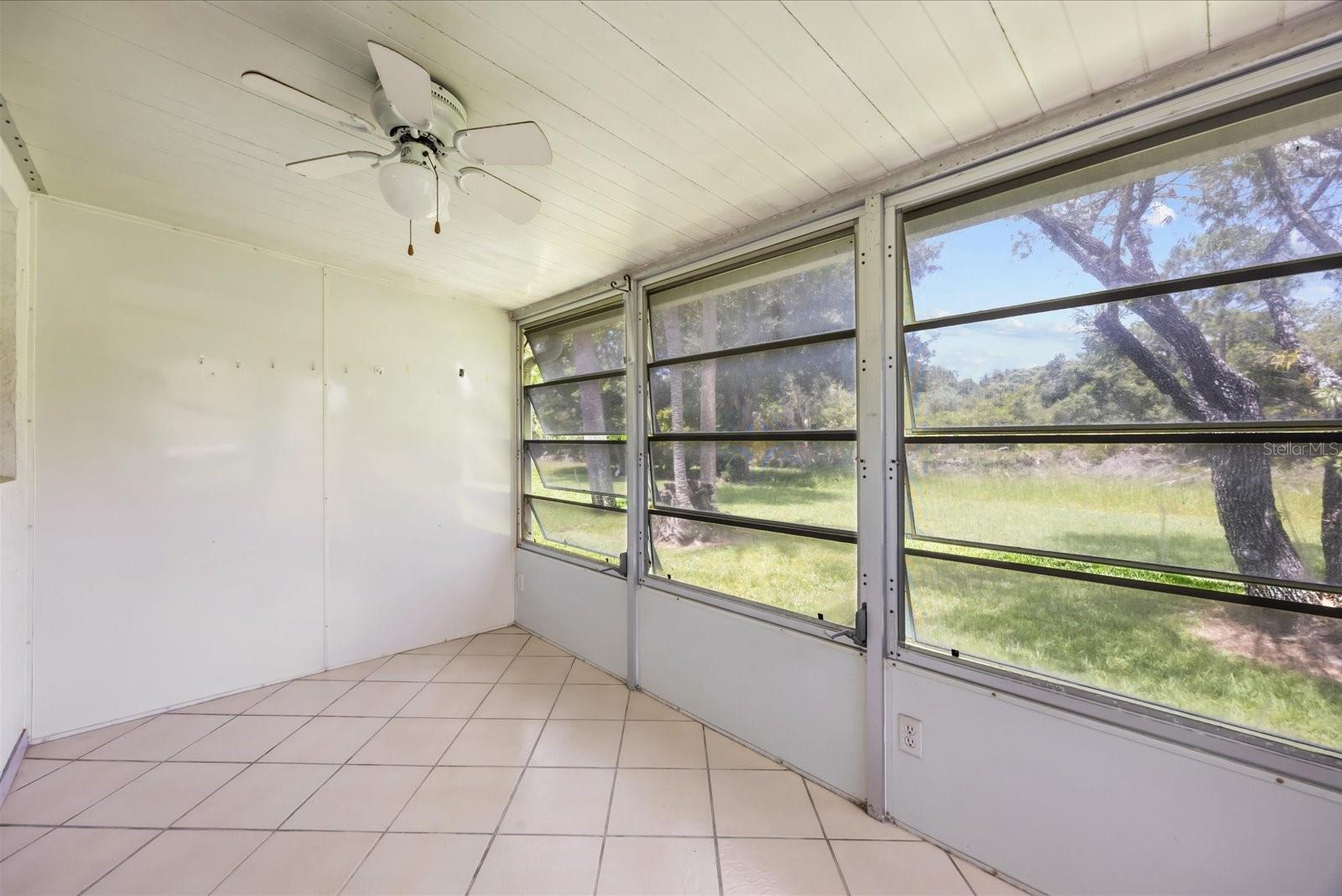127 LAKES END DR #C, FORT PIERCE, FL — photo 29