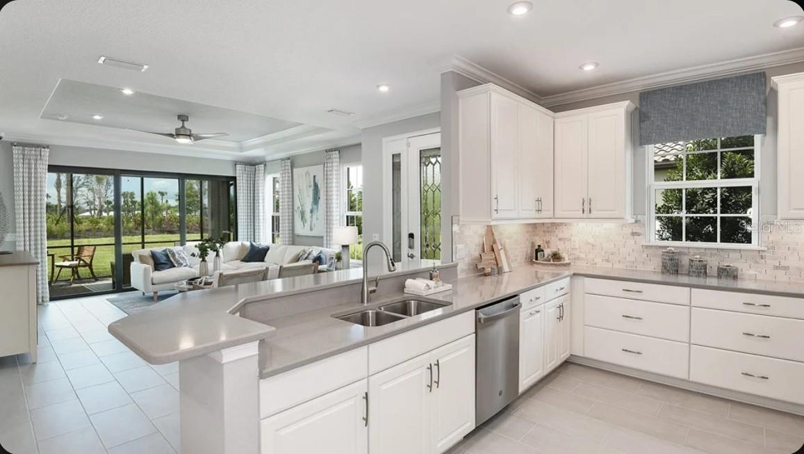 13328 SANTINI CIR, ENGLEWOOD, FL — photo 4