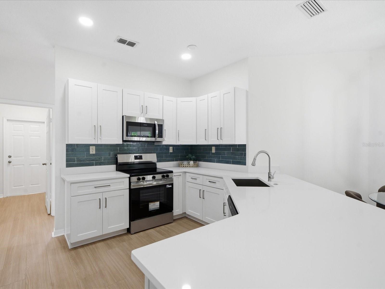 4617 DEBBIE LN, LUTZ, FL — photo 19
