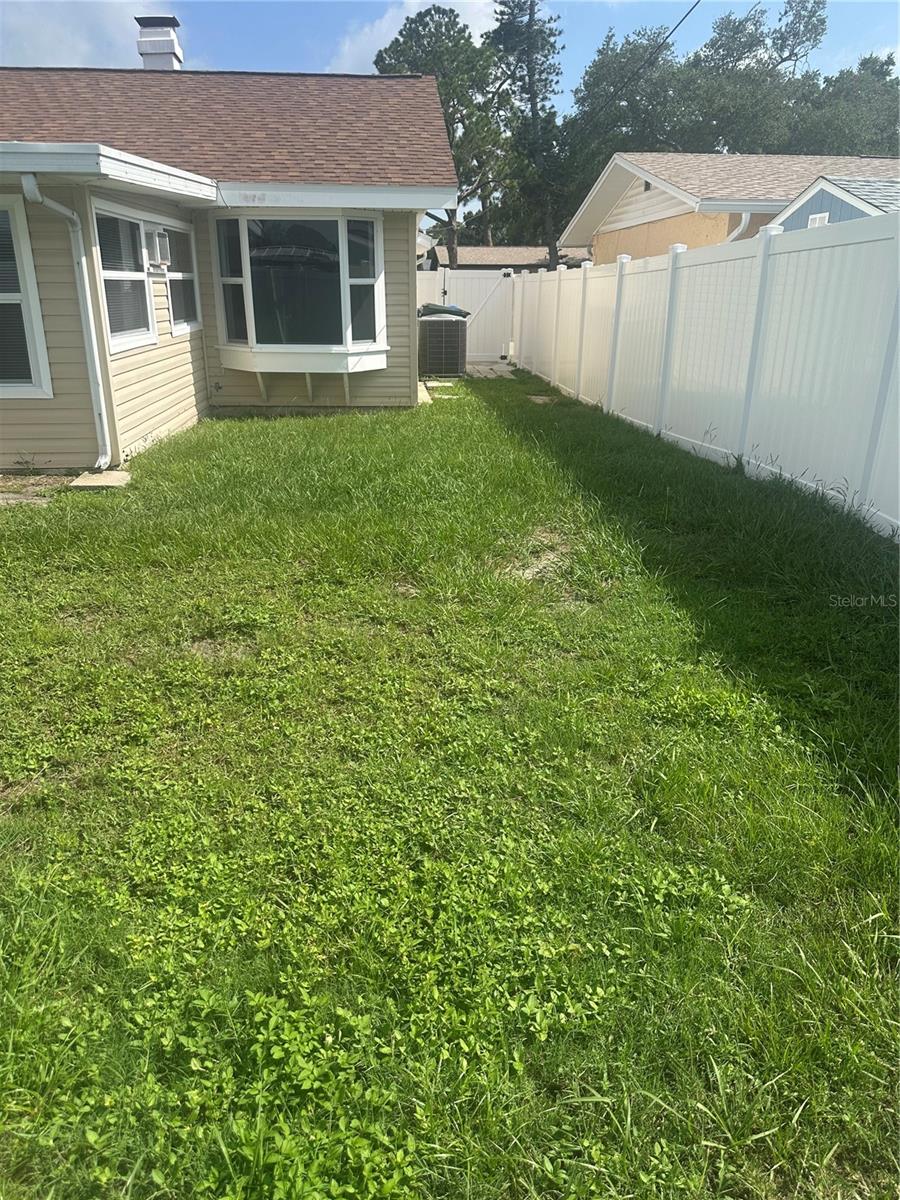 10303 123RD AVE, LARGO, FL — photo 4