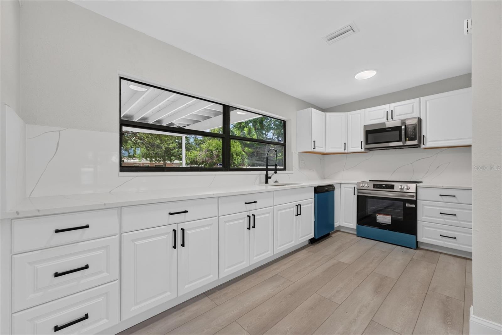 763 65TH AVE S, ST PETERSBURG, FL — photo 5