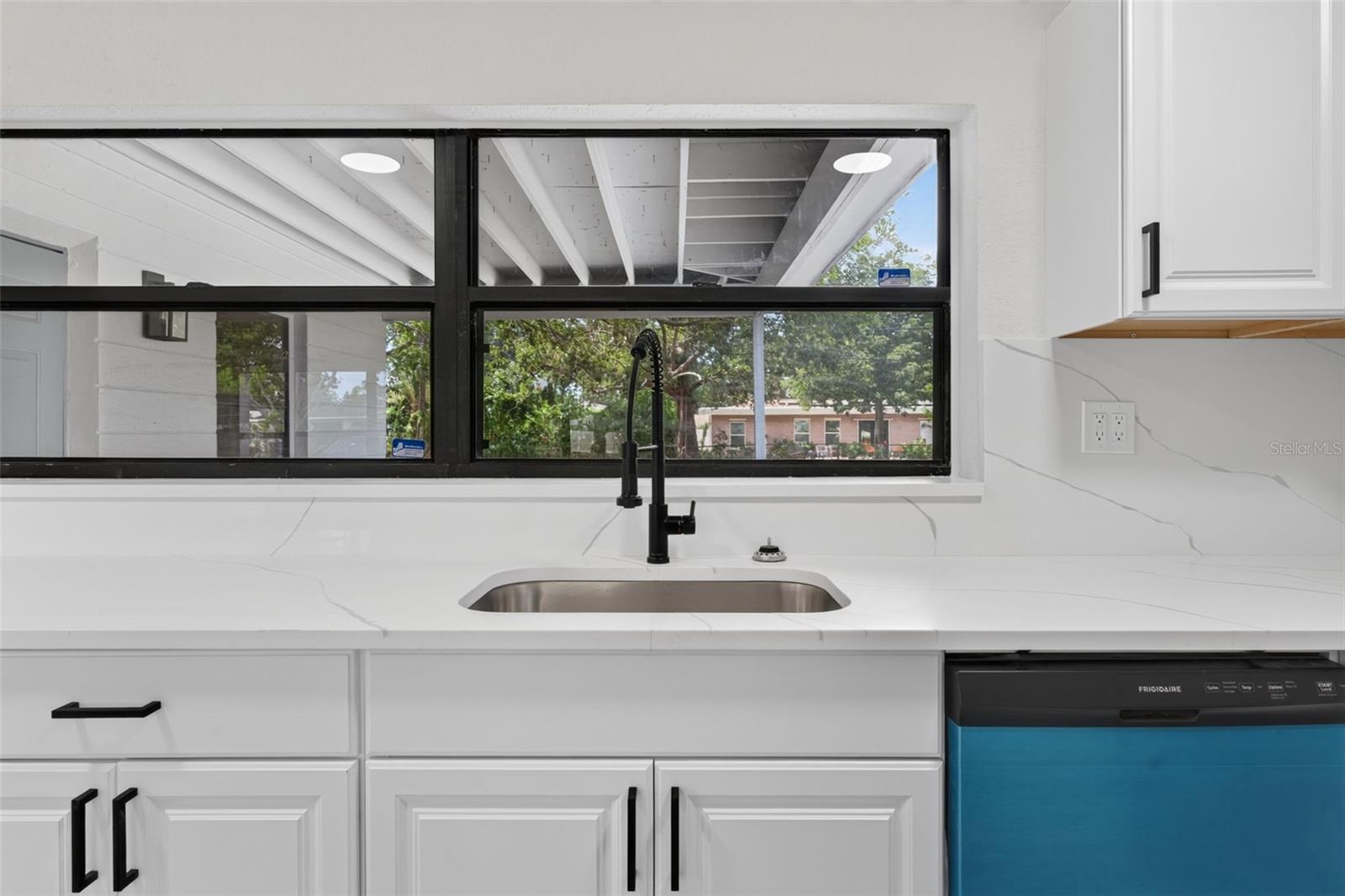 763 65TH AVE S, ST PETERSBURG, FL — photo 6