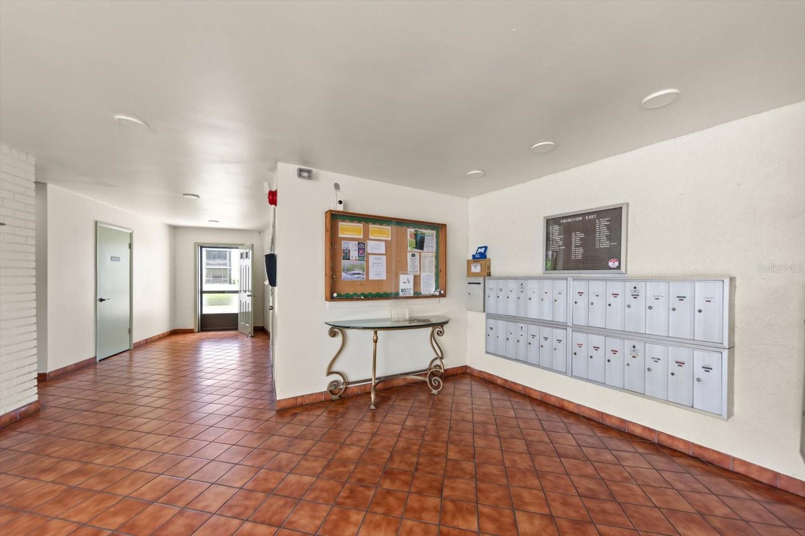 5980 TERRACE PARK DR N #310, ST PETERSBURG, FL — photo 4