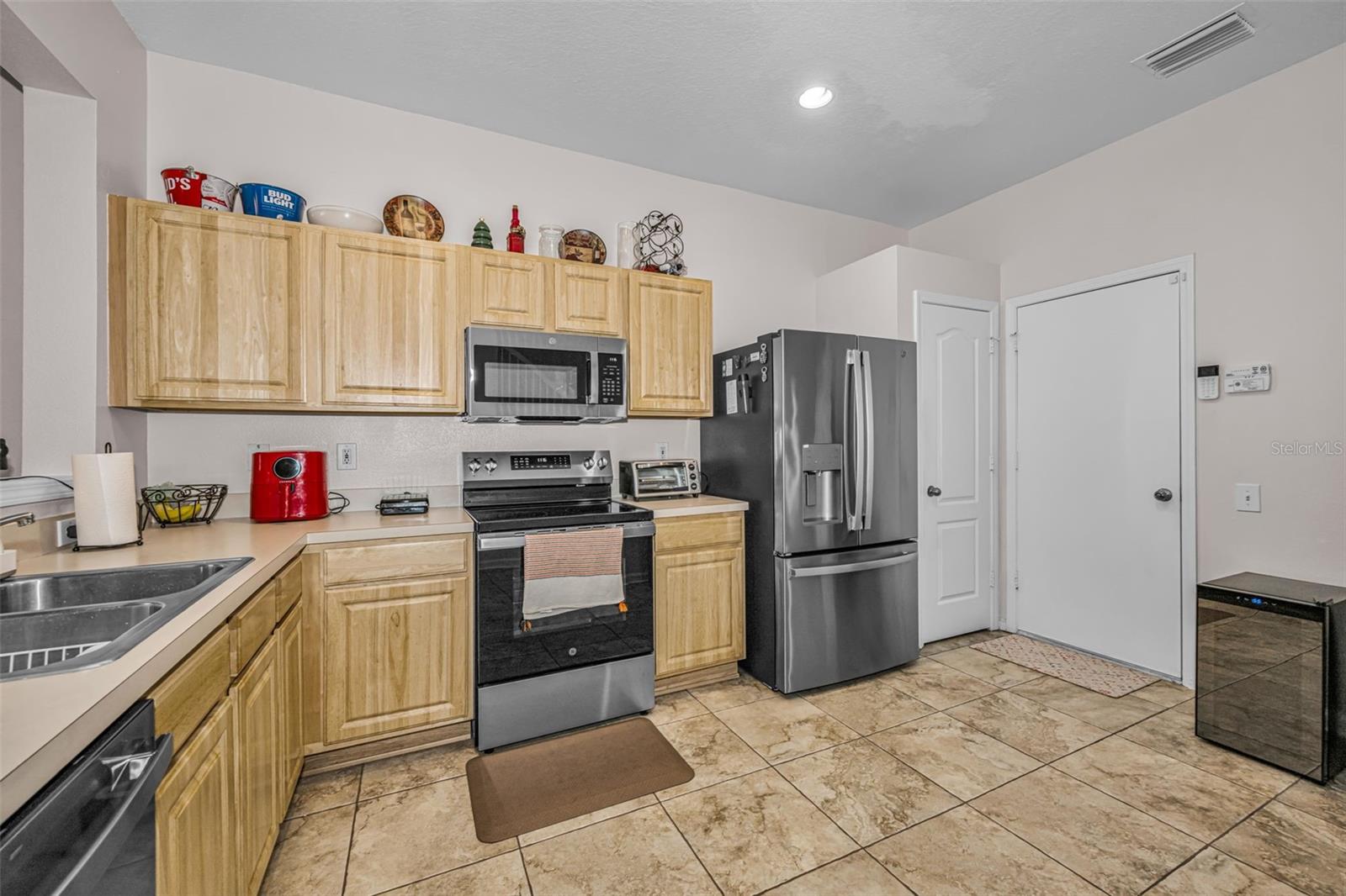8414 SANDY BEACH ST, TAMPA, FL — photo 10