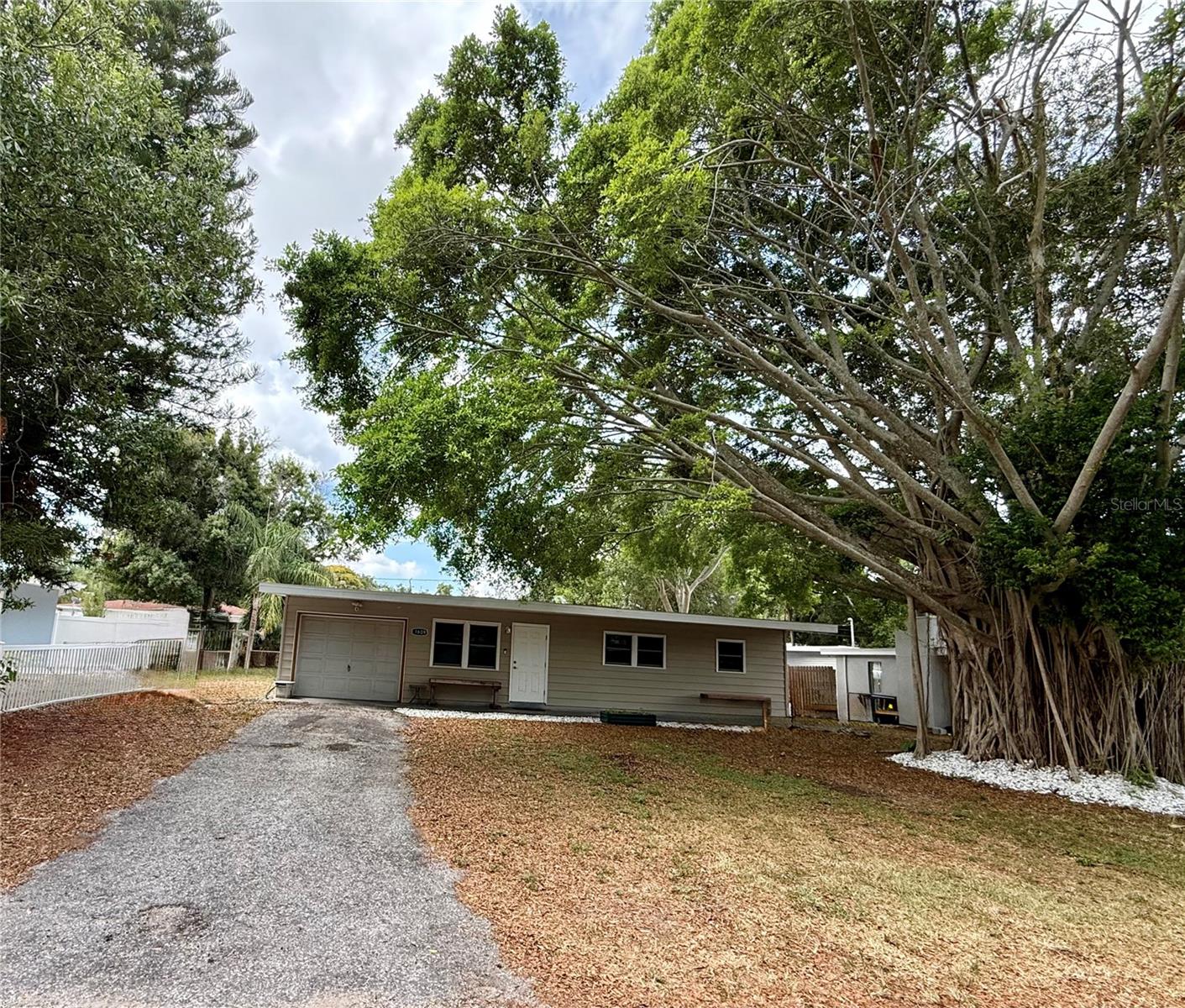 1609 SCOTT ST, CLEARWATER, FL — photo 2