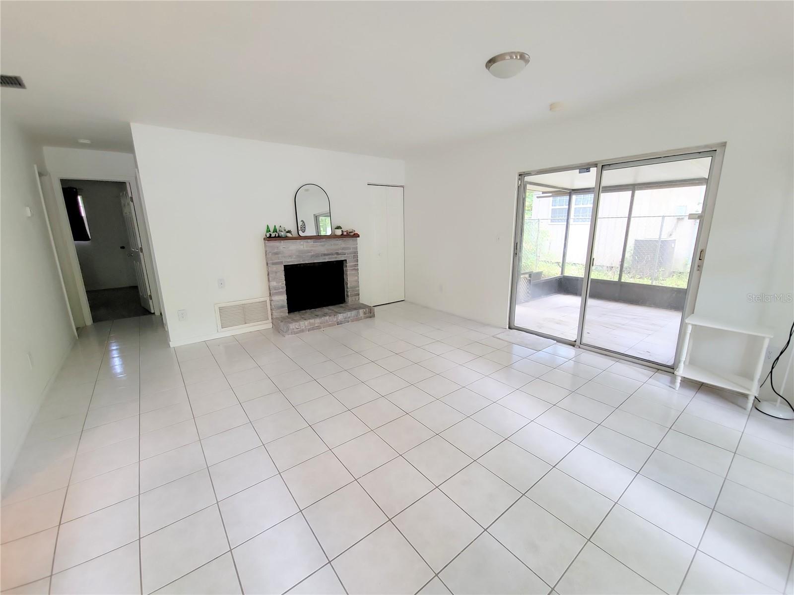 3301 NW 19TH ST, GAINESVILLE, FL — photo 3