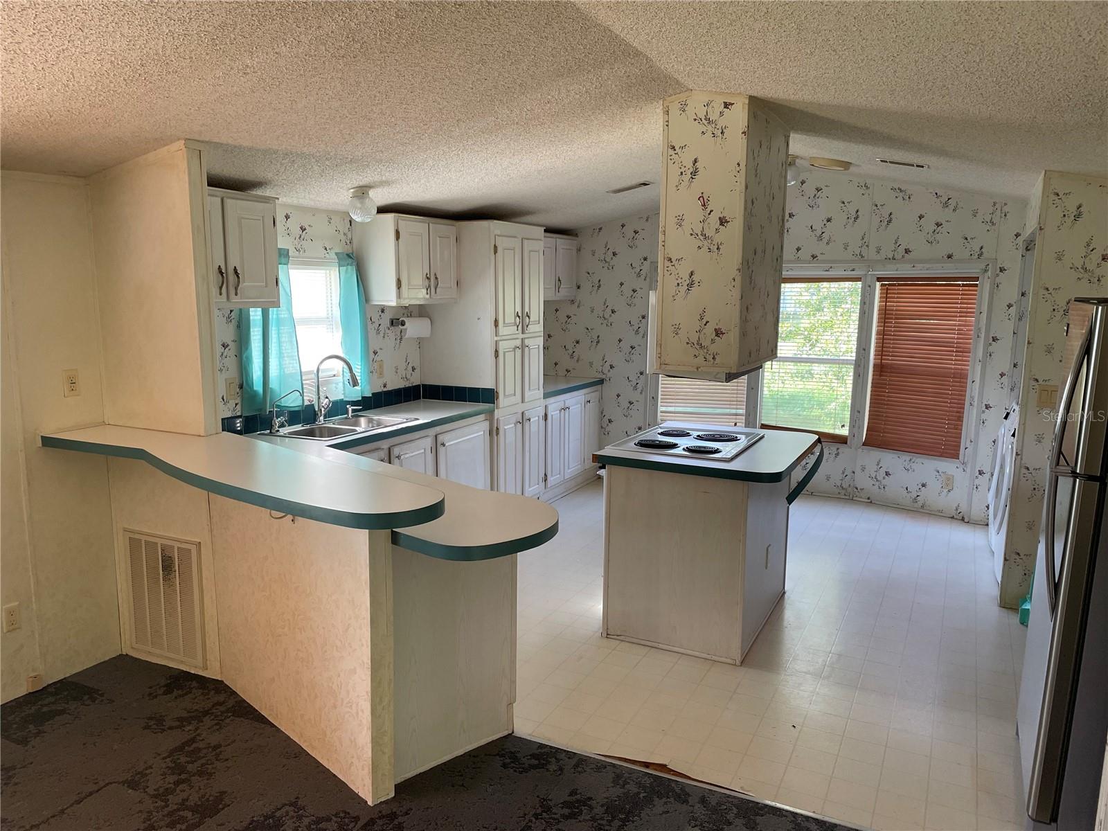 8929 HONEYWELL RD, GIBSONTON, FL — photo 4