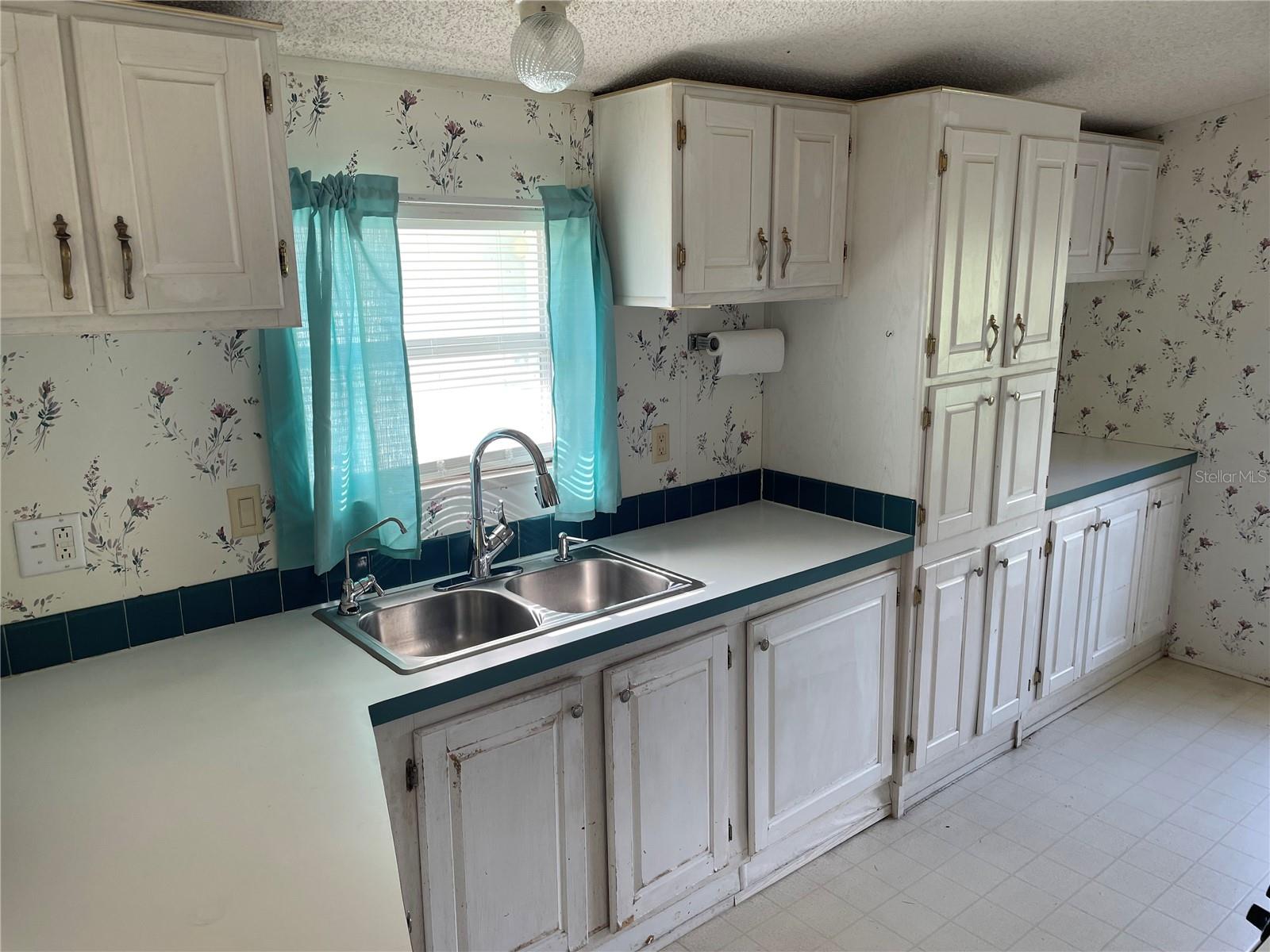 8929 HONEYWELL RD, GIBSONTON, FL — photo 6