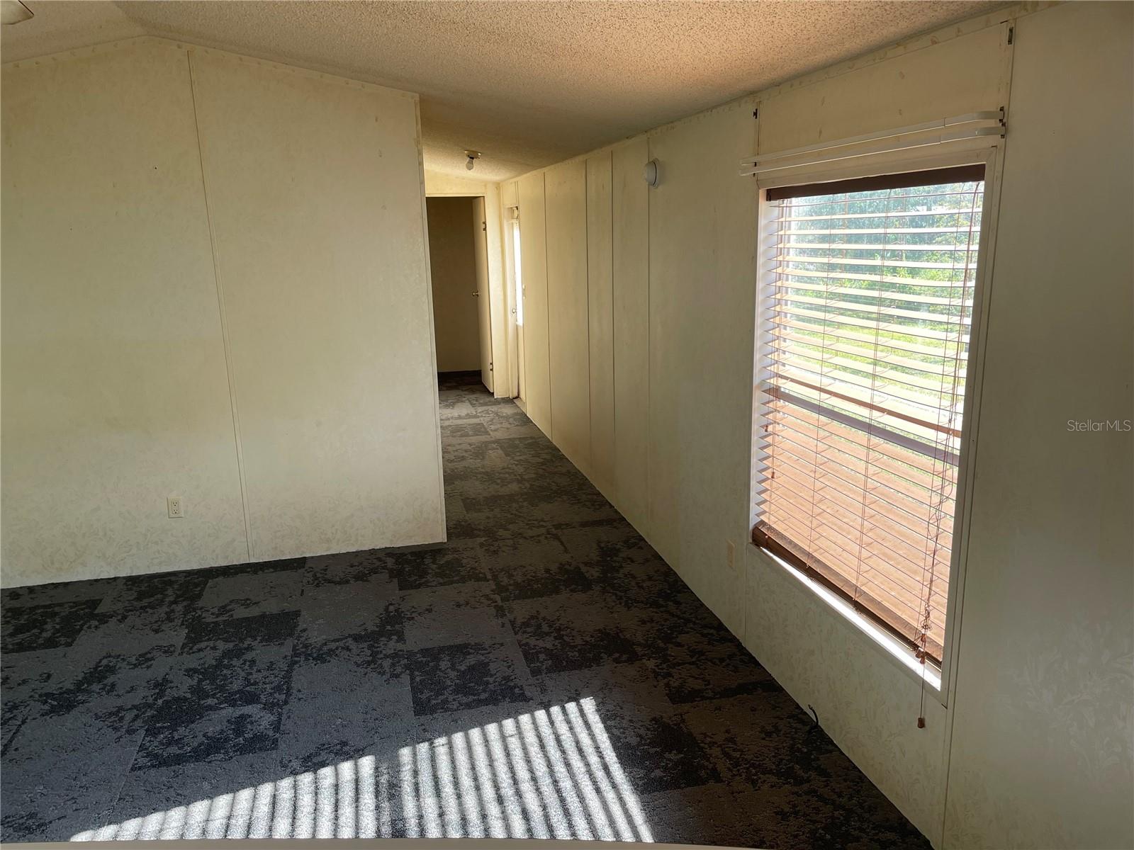 8929 HONEYWELL RD, GIBSONTON, FL — photo 11