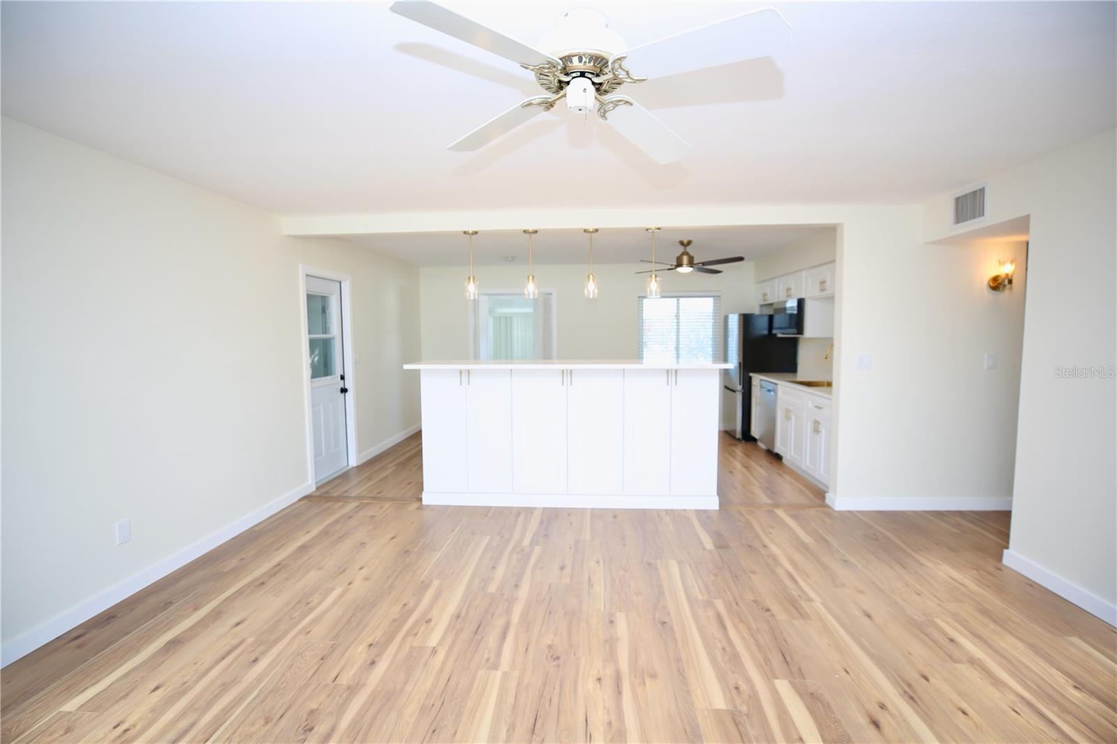 827 LA JOLLA AVE, SUN CITY CENTER, FL — photo 6