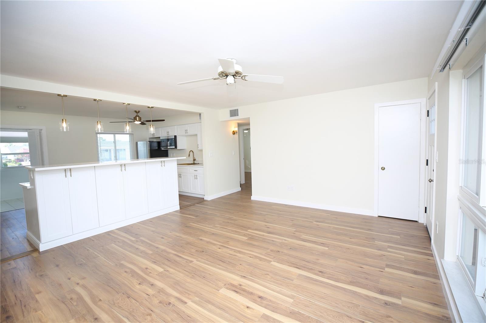 827 LA JOLLA AVE, SUN CITY CENTER, FL — photo 7