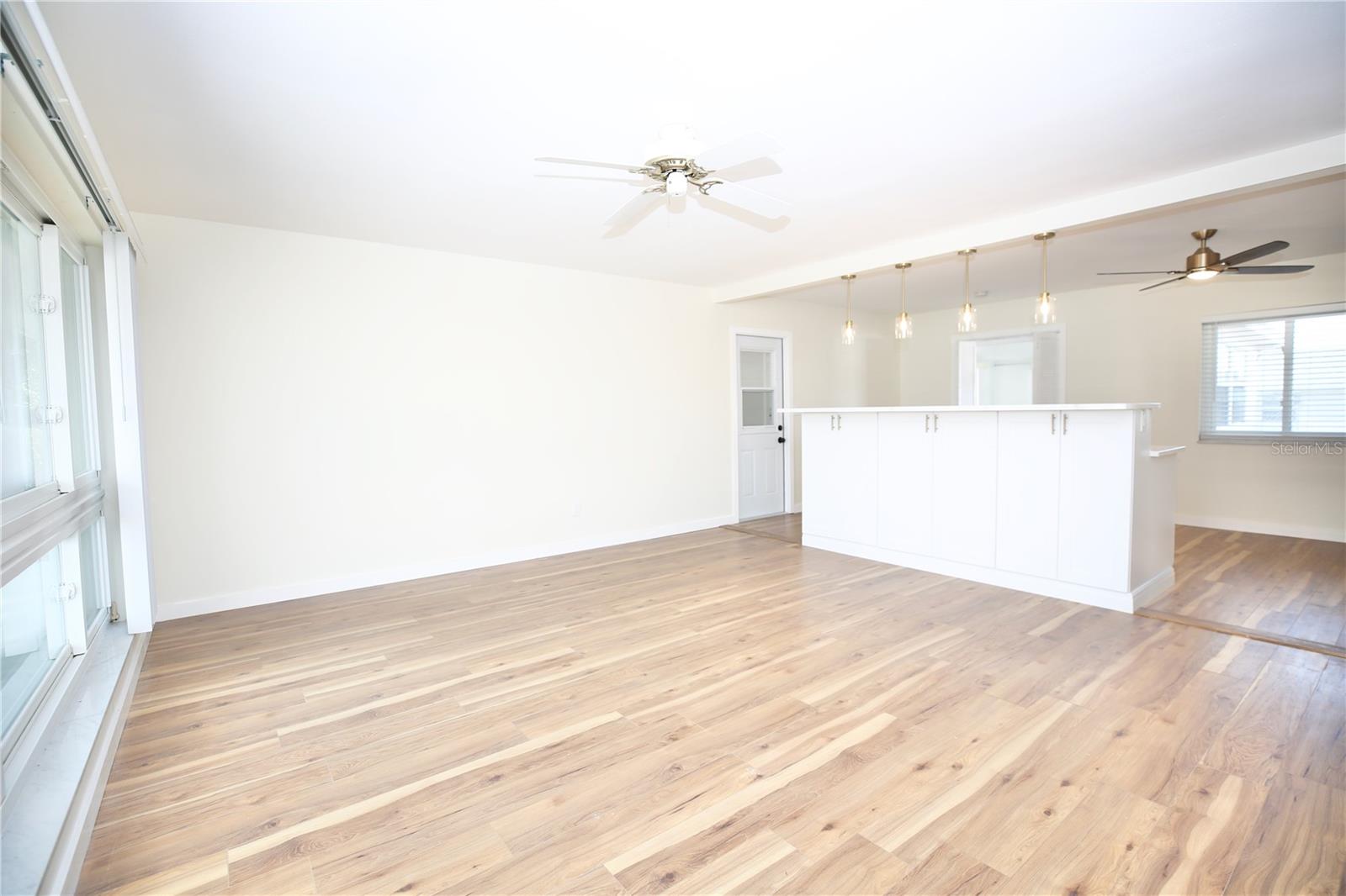 827 LA JOLLA AVE, SUN CITY CENTER, FL — photo 28