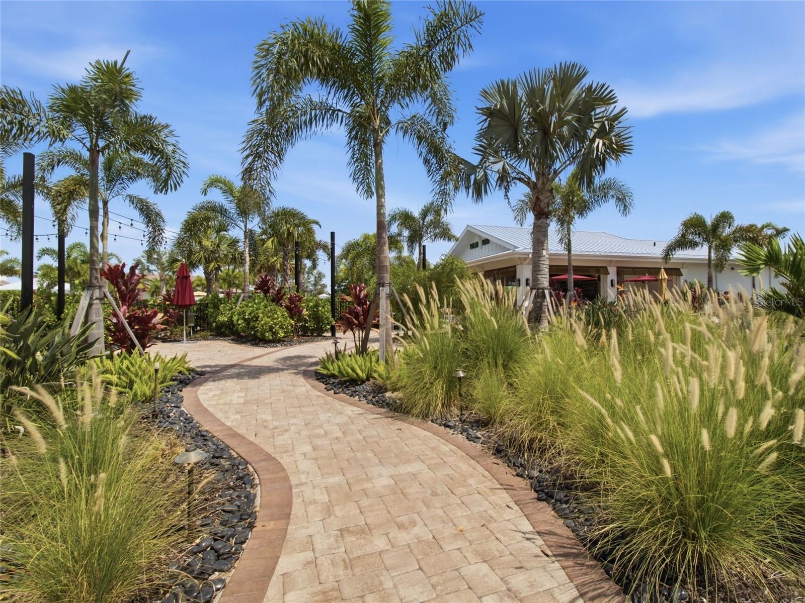 3262 HILLTOP CIR, BRADENTON, FL — photo 44