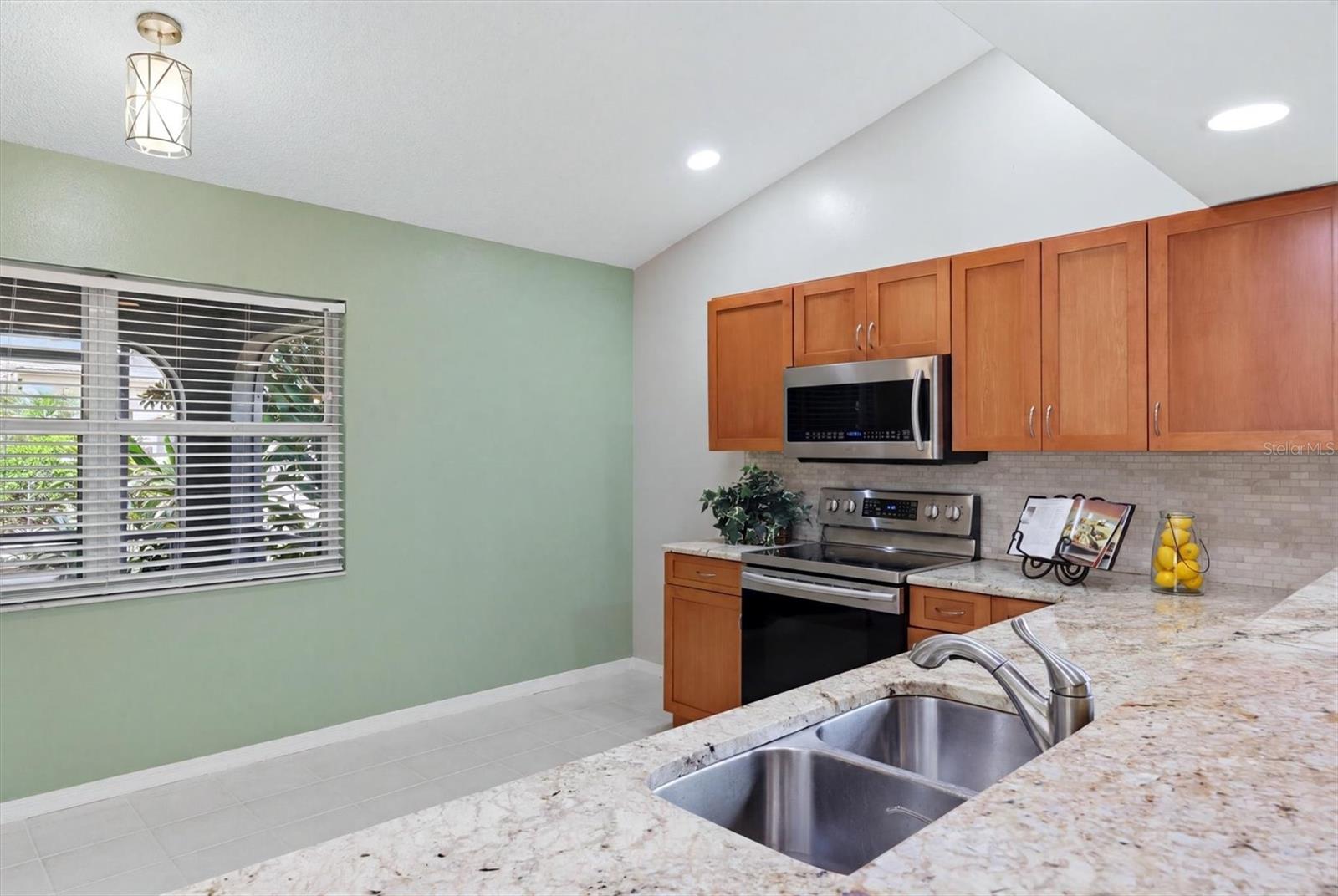 4461 ASCOT CIR N, SARASOTA, FL — photo 12