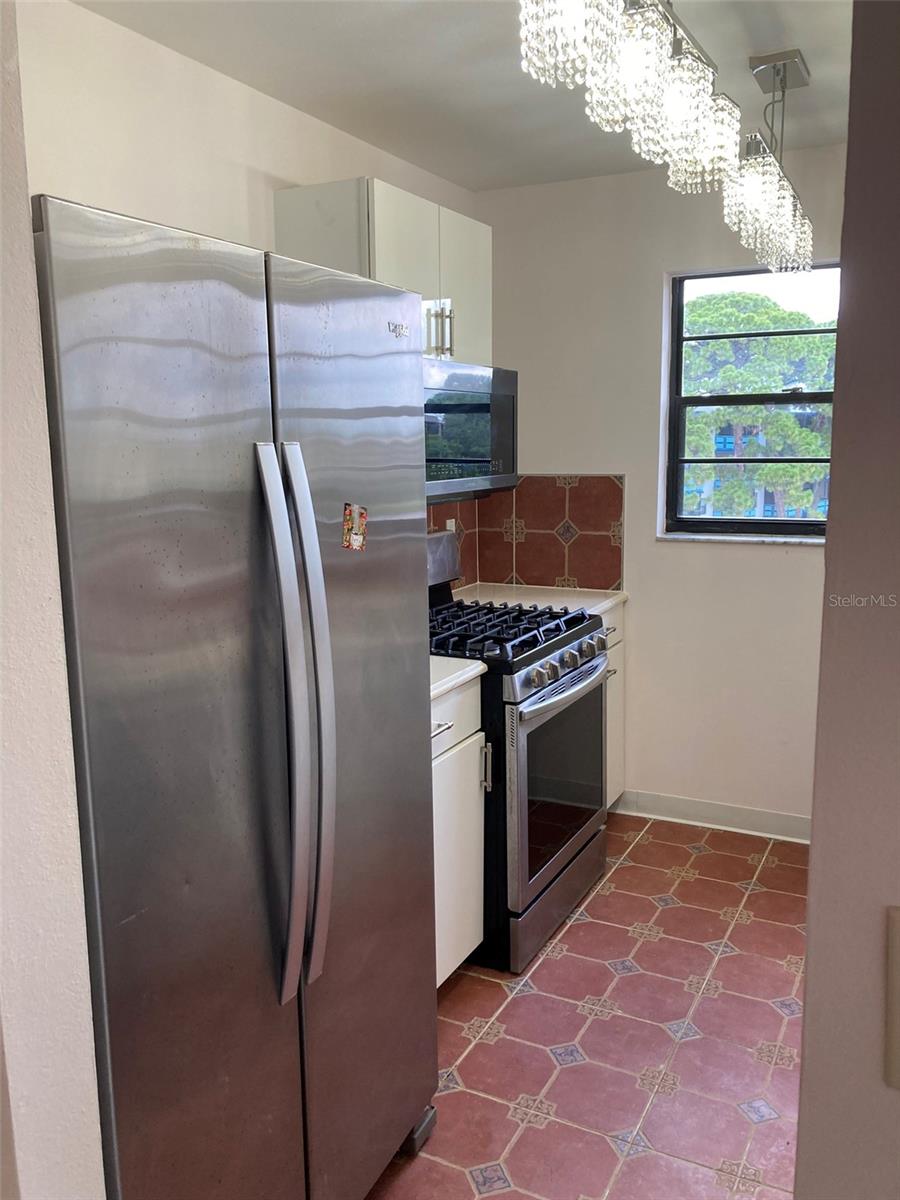 7975 58TH AVE N #408, ST PETERSBURG, FL — photo 3