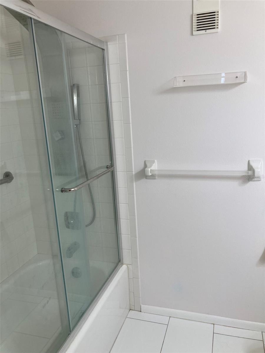 7975 58TH AVE N #408, ST PETERSBURG, FL — photo 39