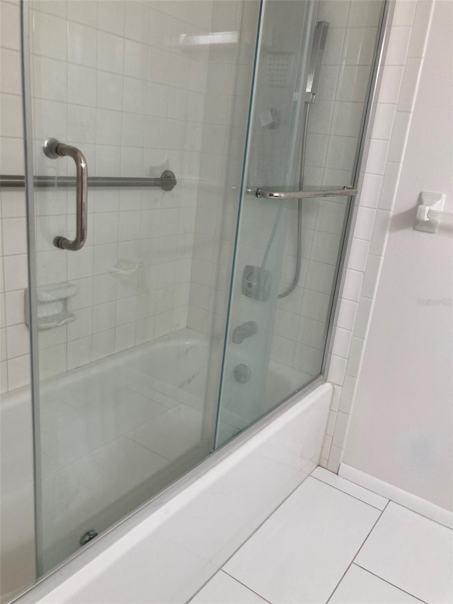 7975 58TH AVE N #408, ST PETERSBURG, FL — photo 40