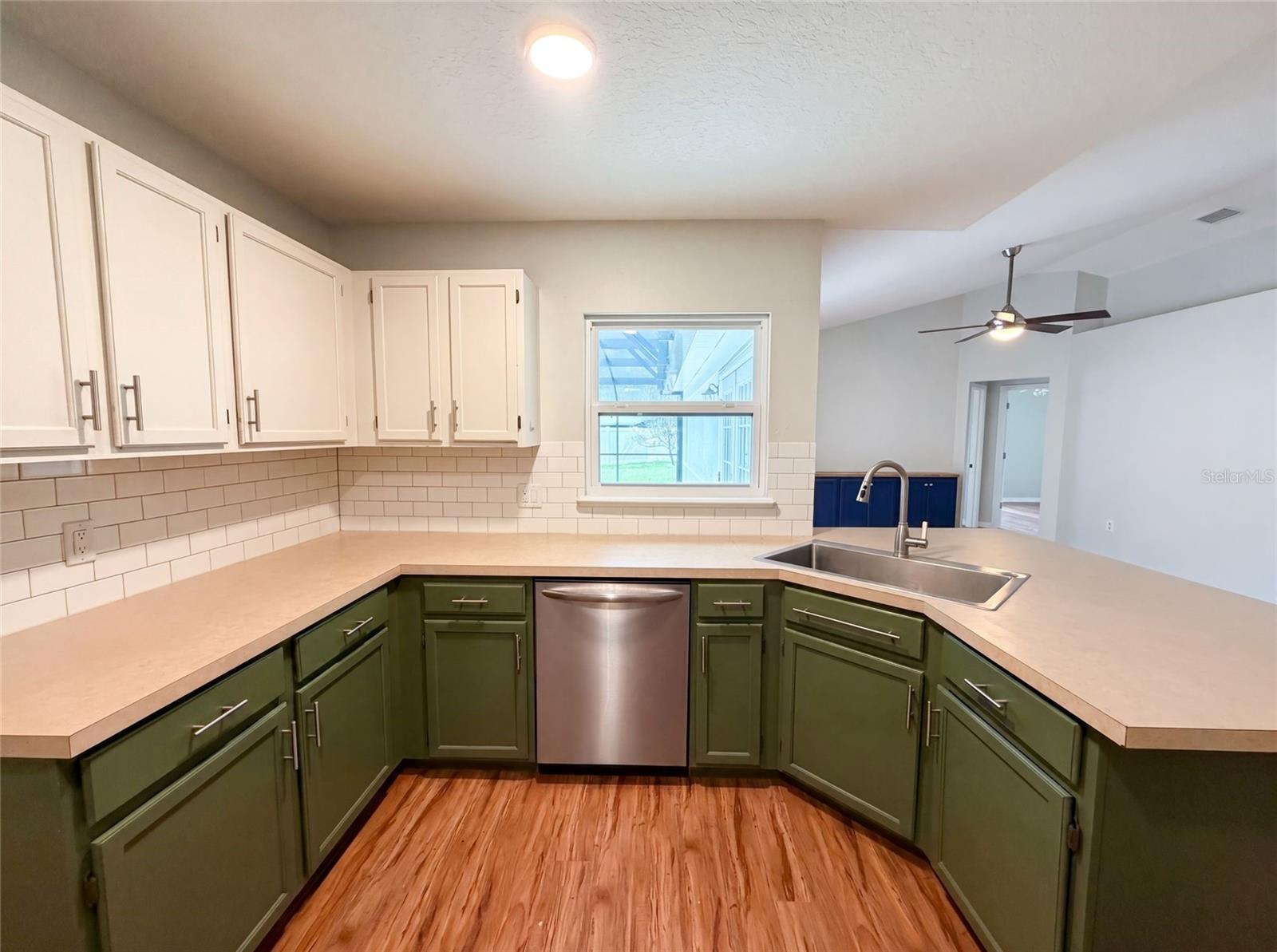 546 PENNS NECK DR, DELAND, FL — photo 2
