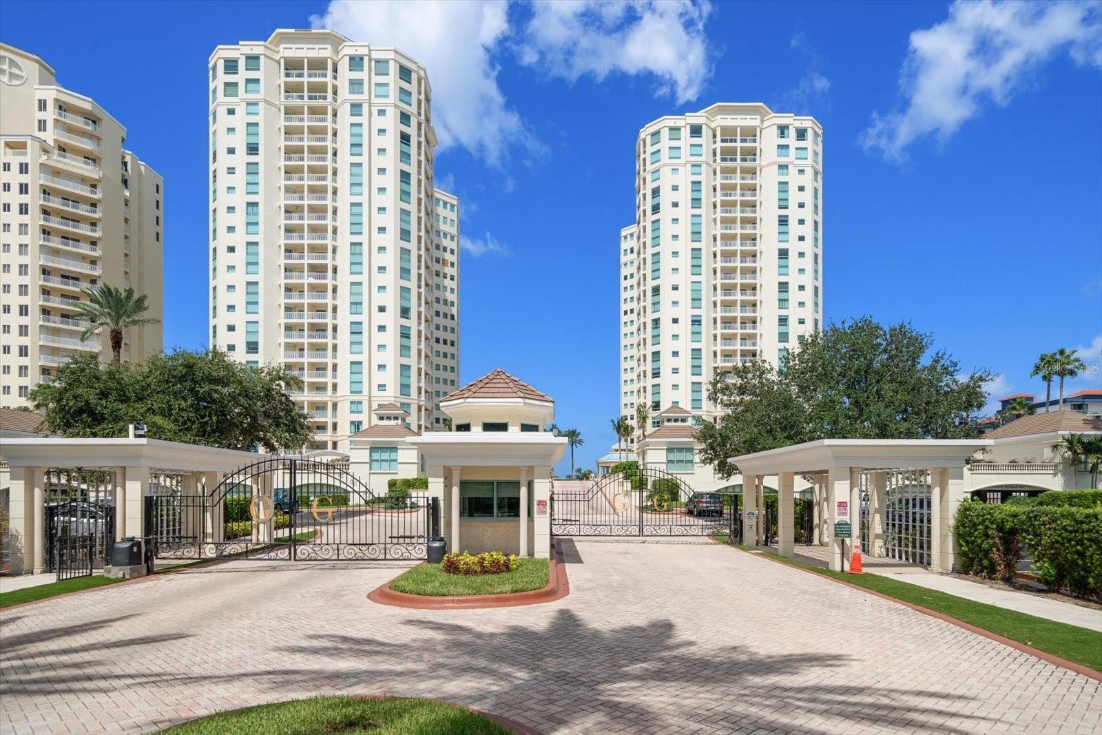 1170 GULF BLVD #404, CLEARWATER BEACH, FL — photo 2