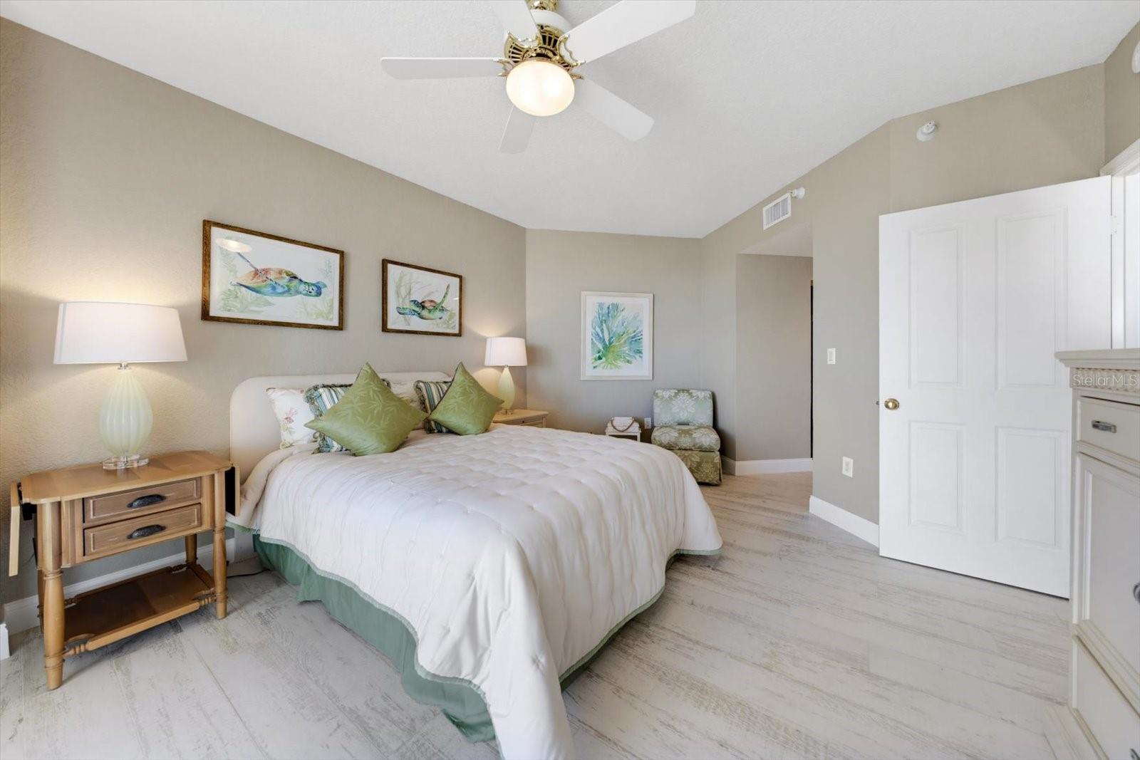 1170 GULF BLVD #404, CLEARWATER BEACH, FL — photo 20