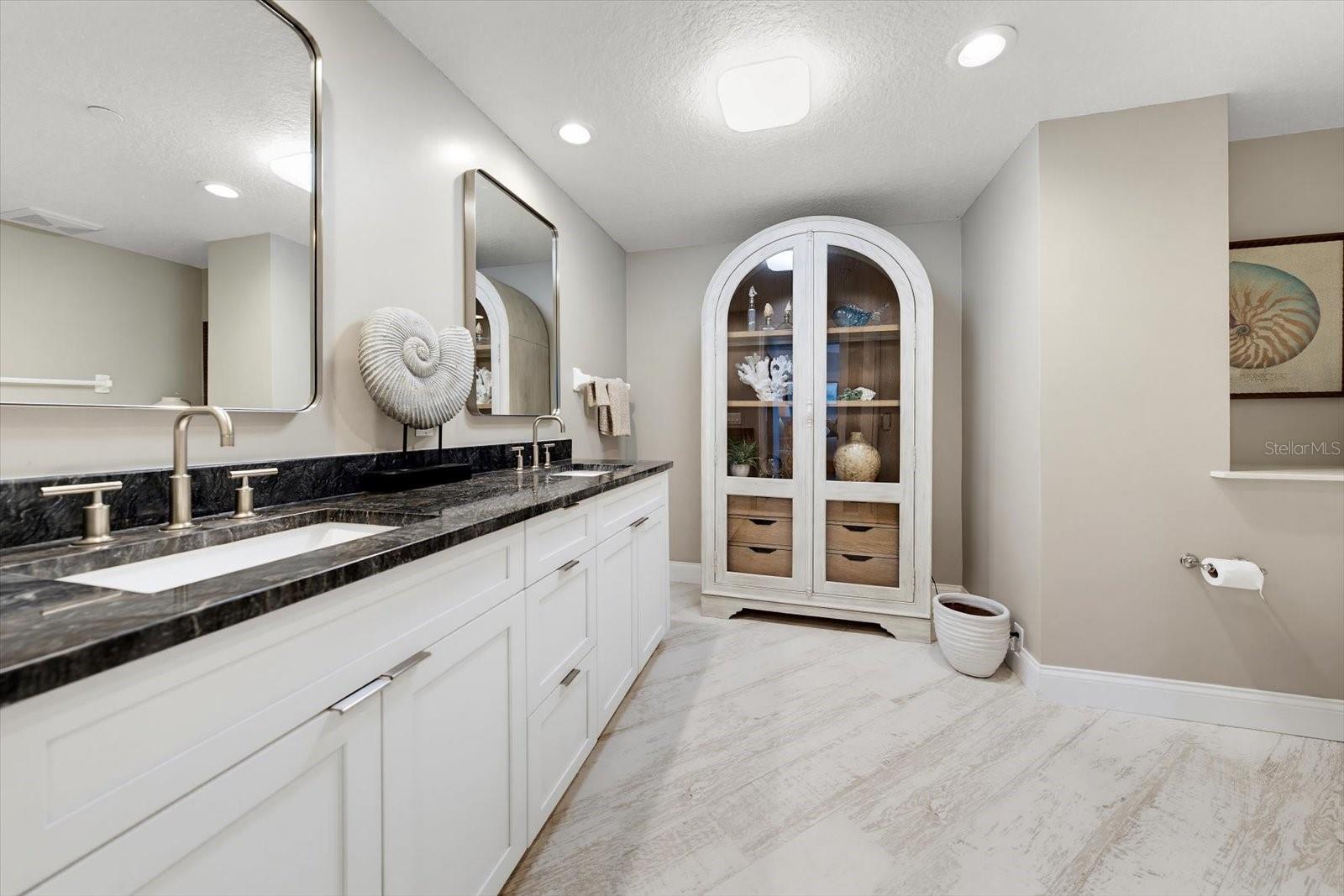 1170 GULF BLVD #404, CLEARWATER BEACH, FL — photo 22