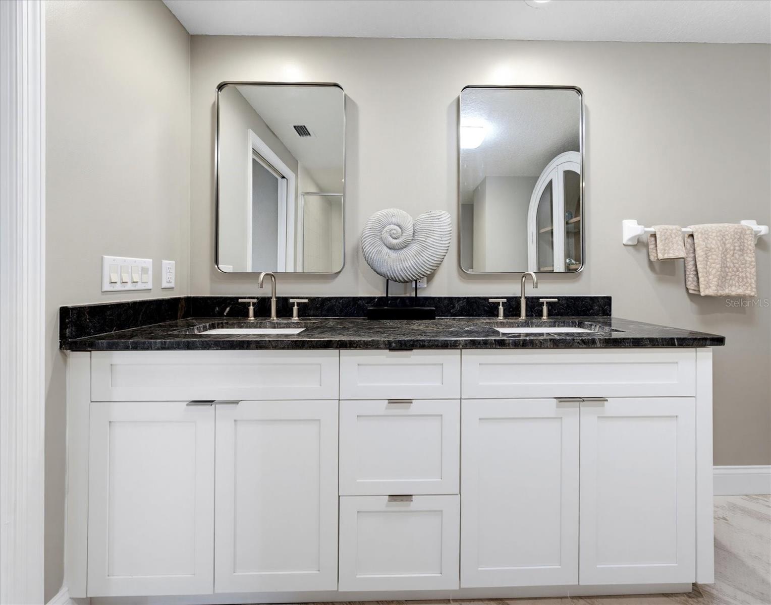 1170 GULF BLVD #404, CLEARWATER BEACH, FL — photo 23