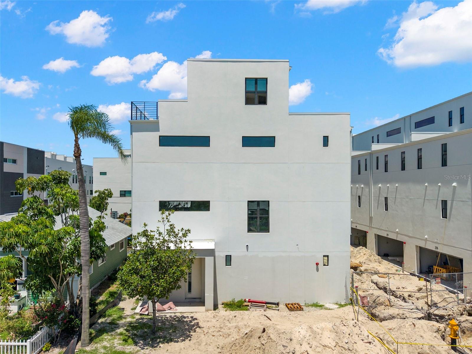 368 14TH ST N, ST PETERSBURG, FL — photo 2