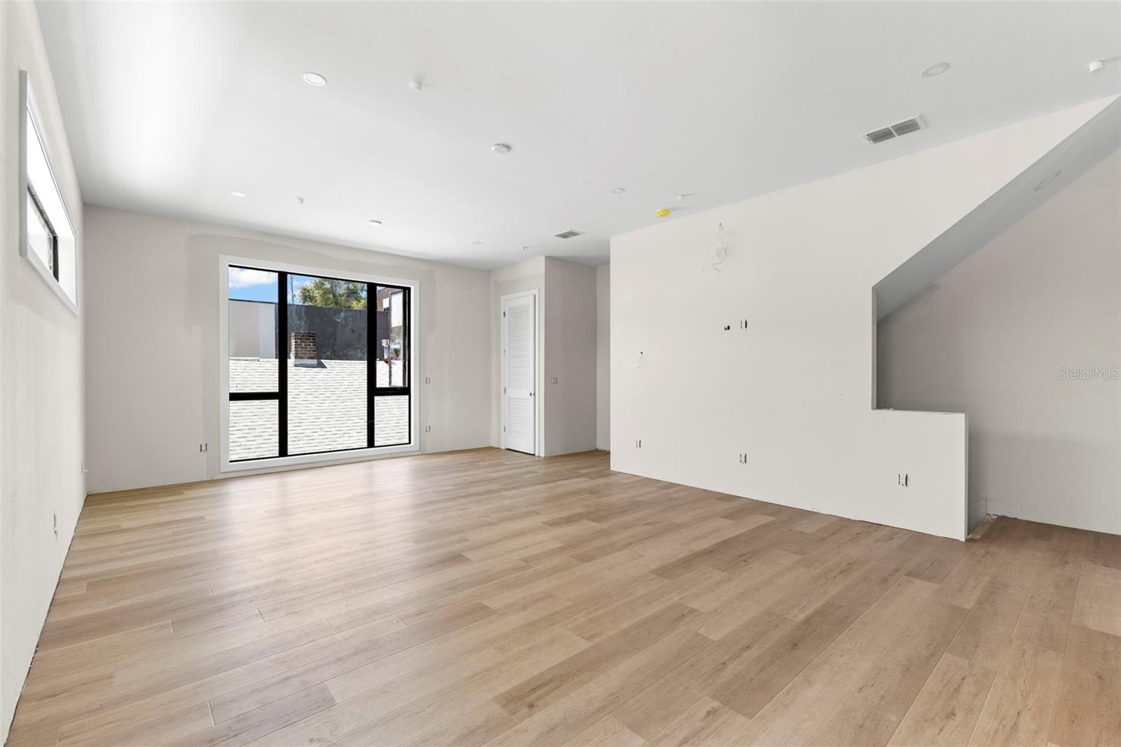 368 14TH ST N, ST PETERSBURG, FL — photo 10