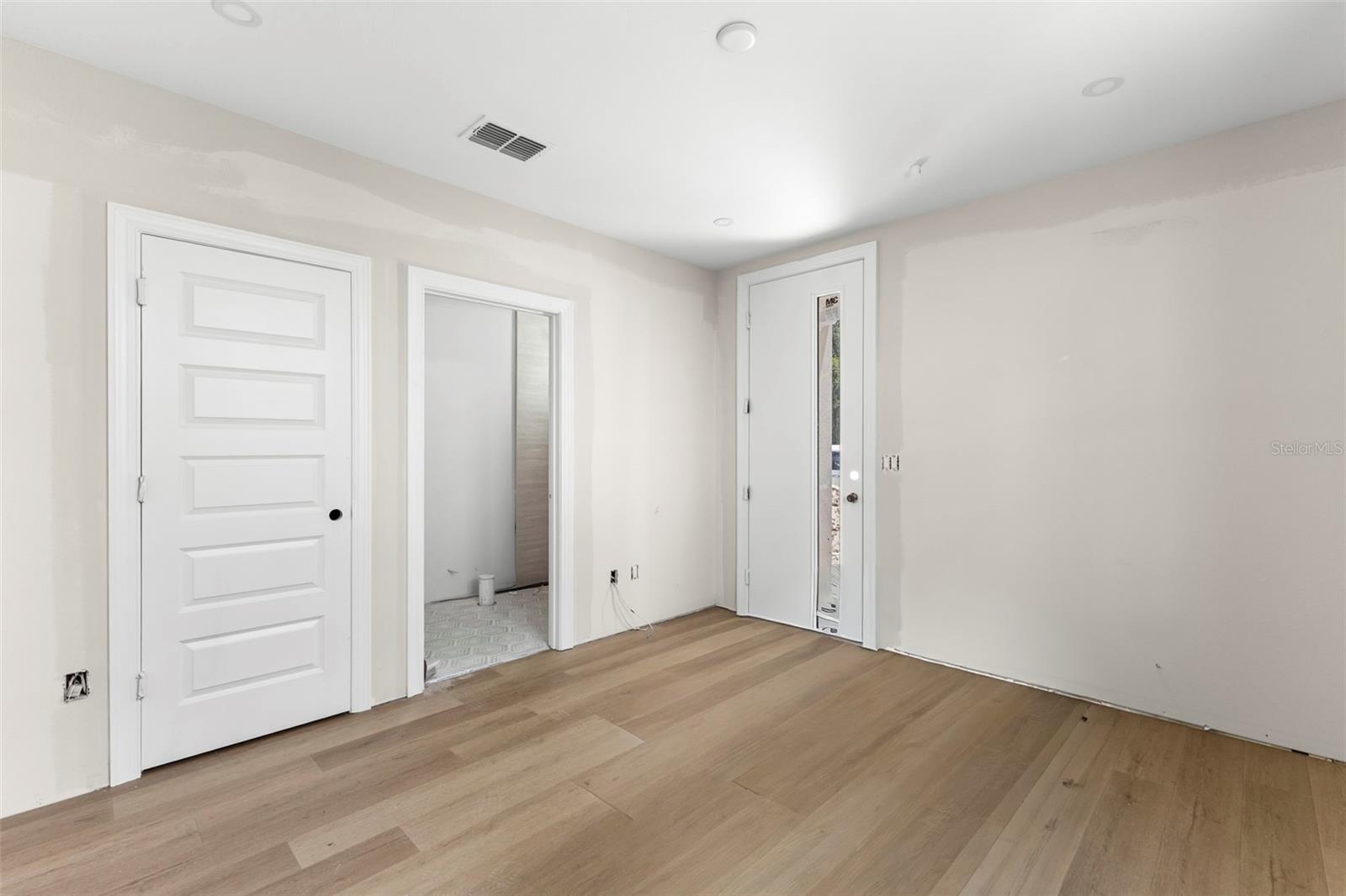 368 14TH ST N, ST PETERSBURG, FL — photo 19