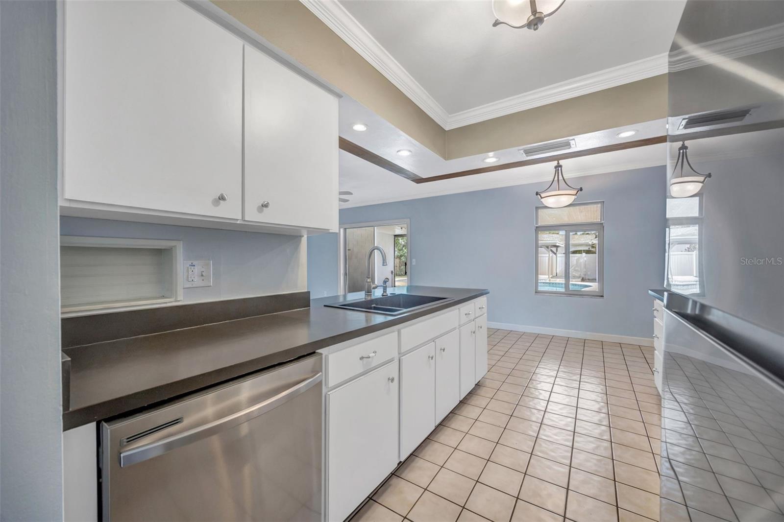 4608 SOUTHBREEZE DR, TAMPA, FL — photo 14