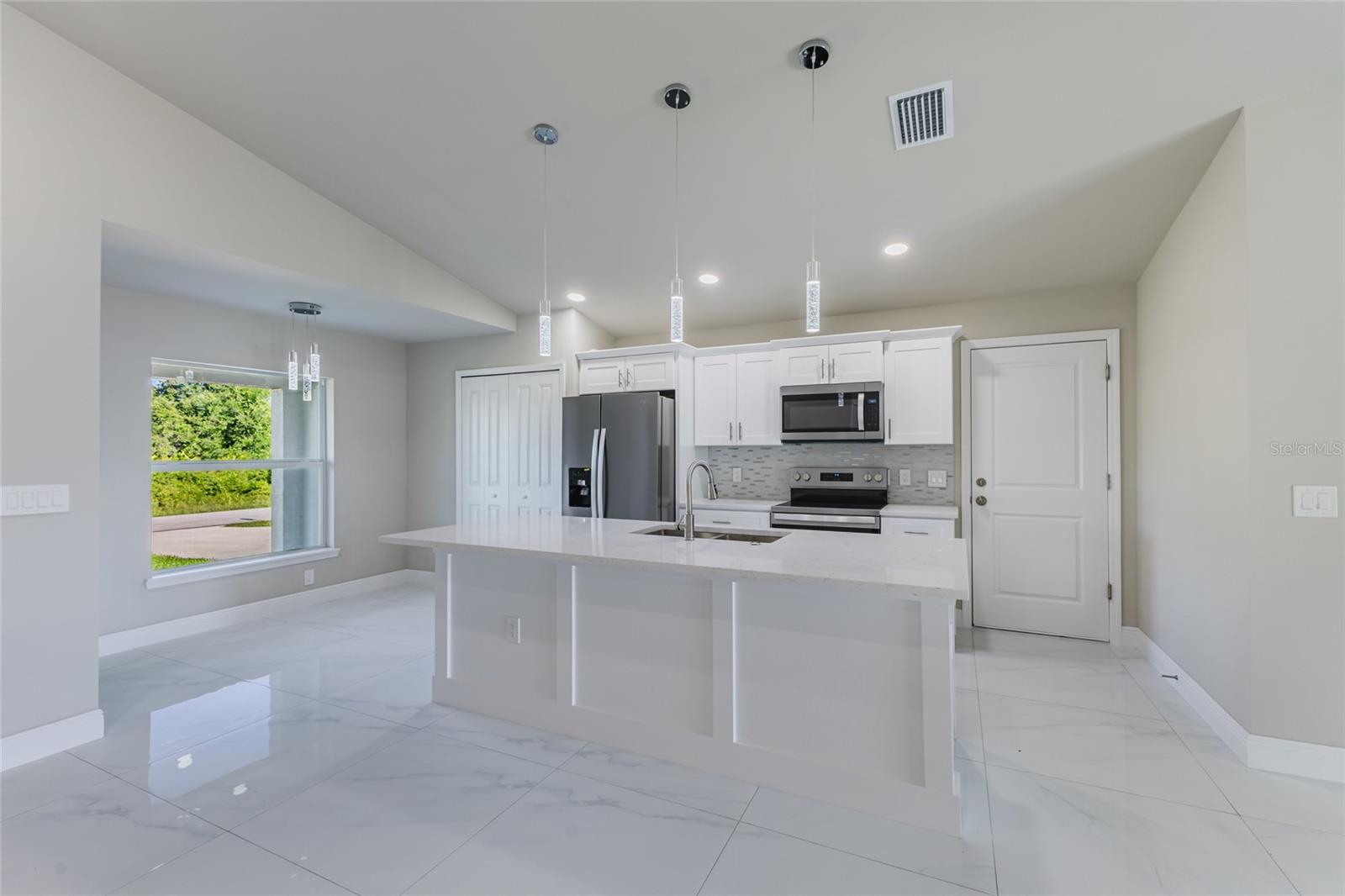 1962 LEGHORN ST, LEHIGH ACRES, FL — photo 9