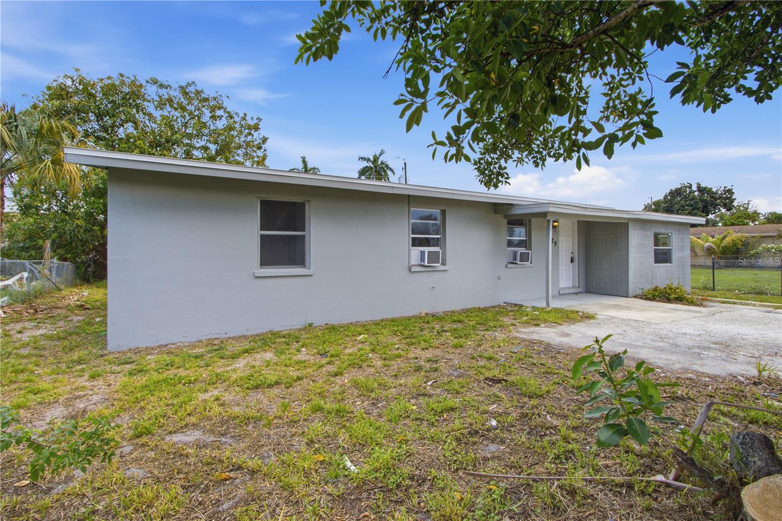 1629 PAWNEE ST, FORT MYERS, FL — photo 3