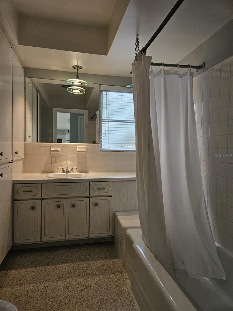 2245 CEDAR DR, DUNEDIN, FL — photo 9