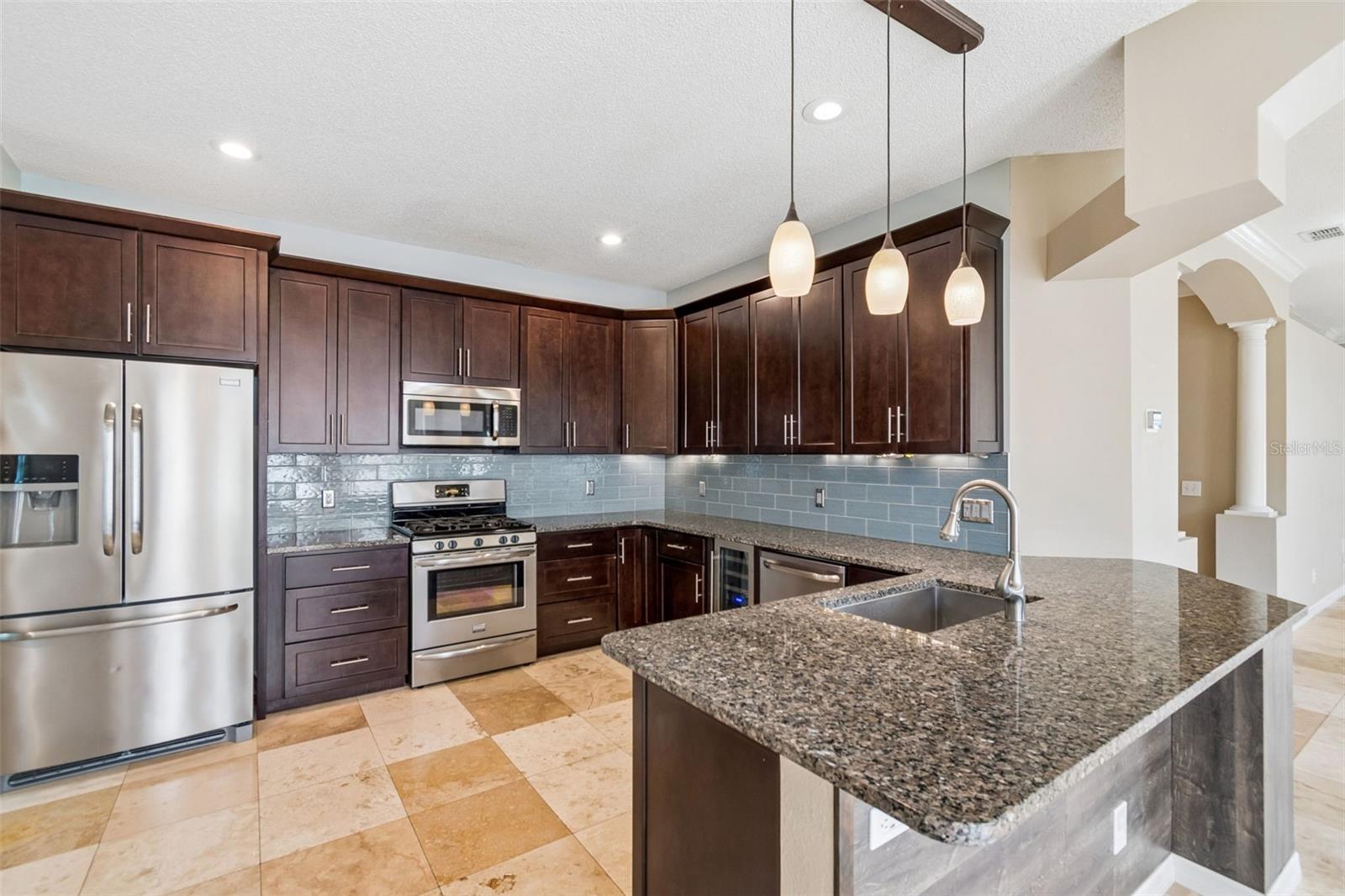 9828 BRIDGETON DR, TAMPA, FL — photo 18