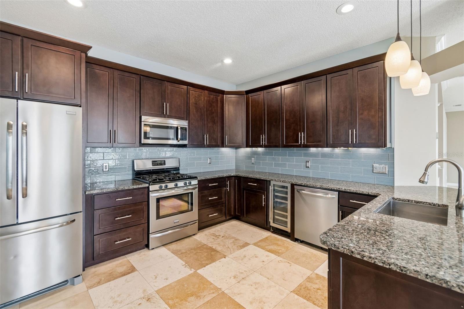 9828 BRIDGETON DR, TAMPA, FL — photo 19