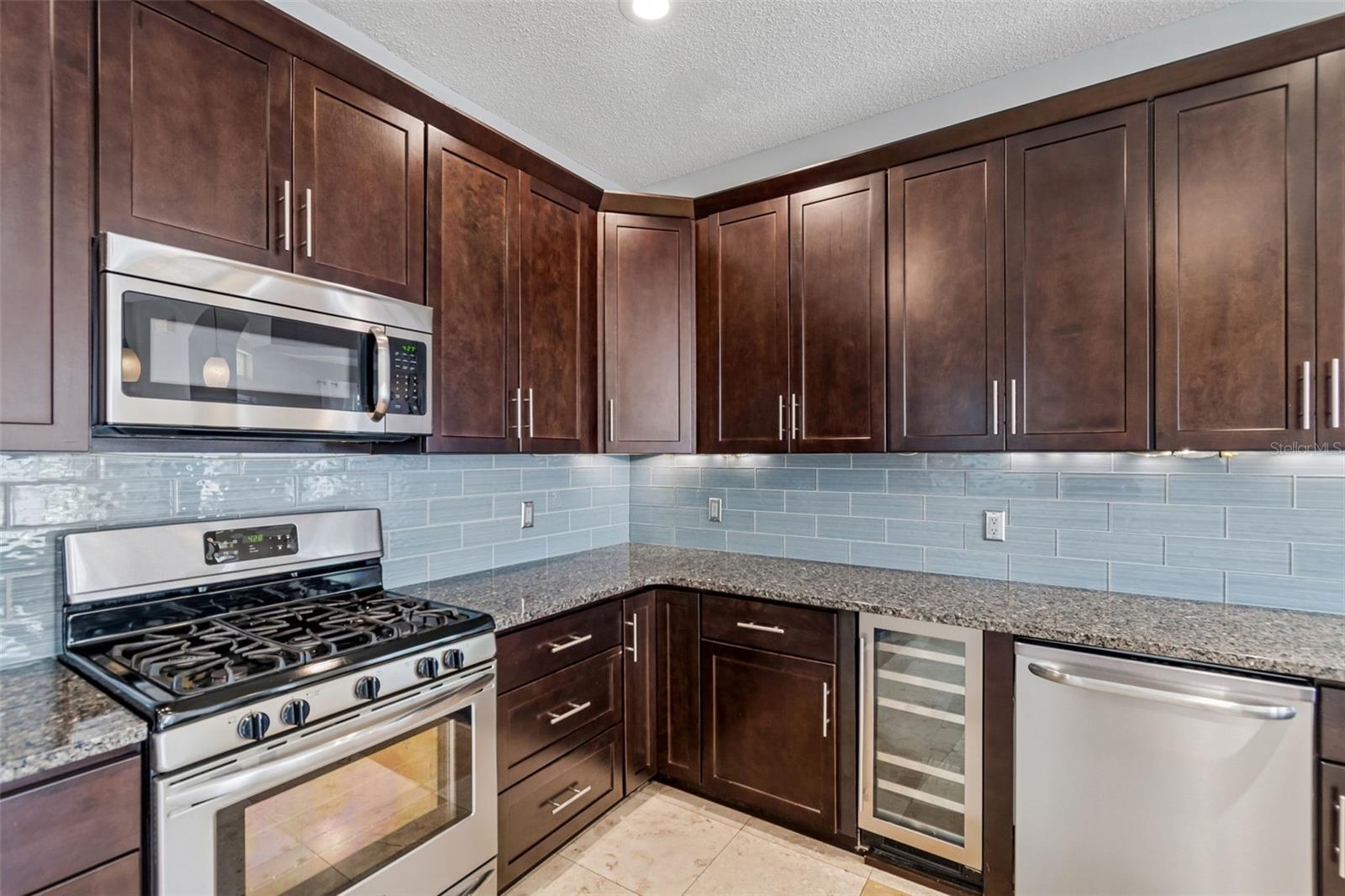 9828 BRIDGETON DR, TAMPA, FL — photo 23